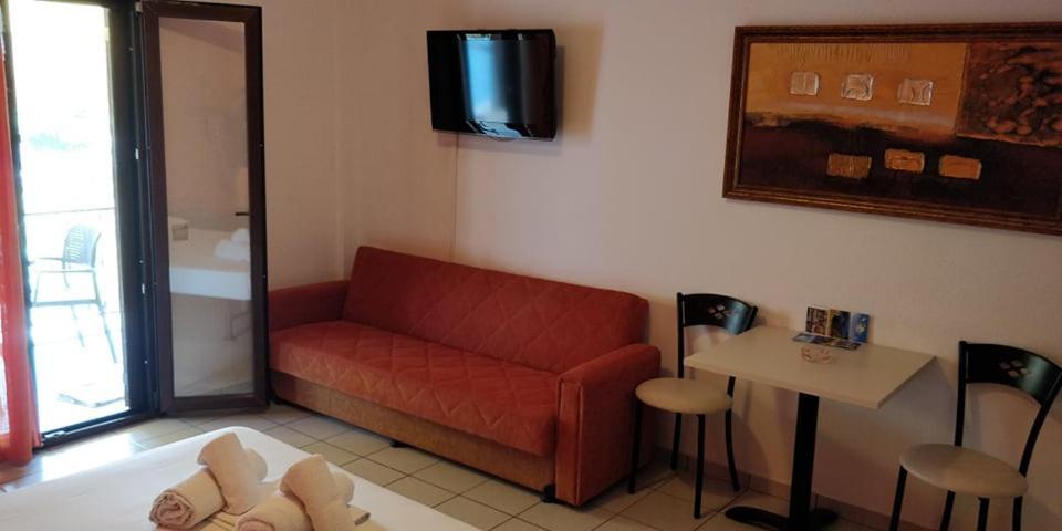 SívotaMarinos Aparts公寓式酒店 外观 照片